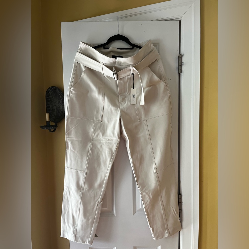 Banana Republic Cream Ankle Cropped Pants